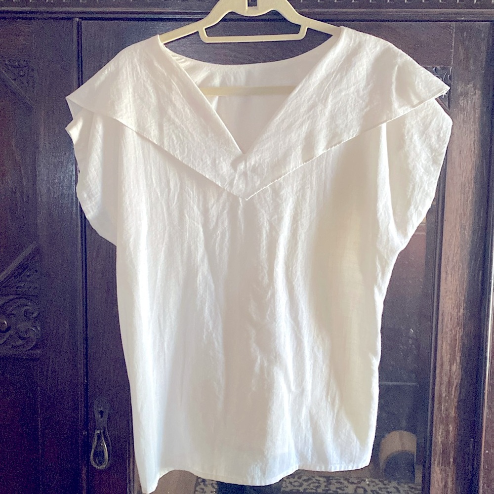 Laura Mae Size 14 Ecru Color Sleeveless Top